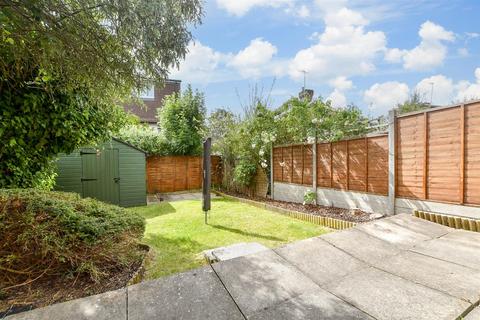 27 Chalkpit Terrace, Dorking, RH4 1HX
