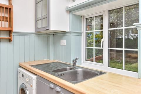 27 Chalkpit Terrace, Dorking, RH4 1HX