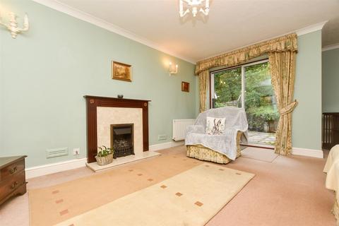 3 bedroom detached house for sale, Bullfinch Gardens, Ridgewood, Uckfield, East Sussex