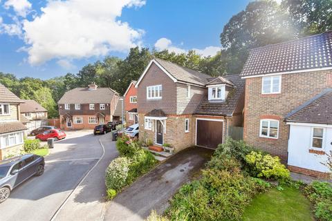 3 bedroom detached house for sale, Bullfinch Gardens, Ridgewood, Uckfield, East Sussex