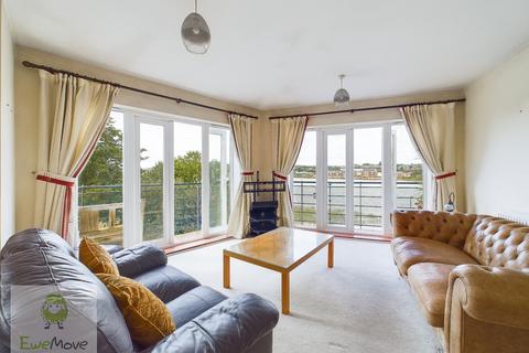 2 bedroom apartment for sale, Keating Close, Rochester, ME1 1NU