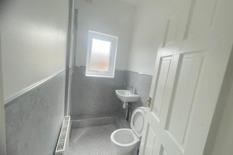 2 bedroom house to rent, Cordingley Street, ,