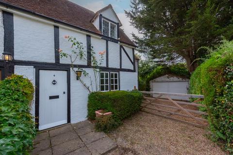 3 bedroom semi-detached house for sale, Milkingpen Lane, Basingstoke RG24