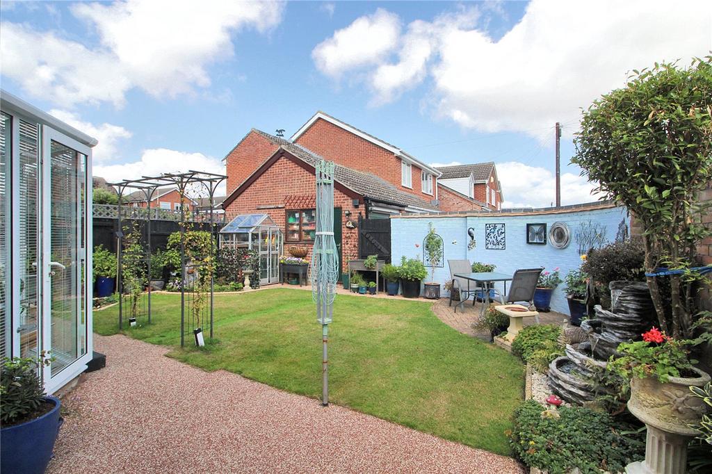 Bluebell Road, Mulbarton, Norwich... 4 bed detached house for sale £