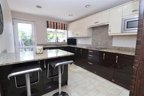 4 bedroom detached house for sale, Wavell Close, Worksop S81