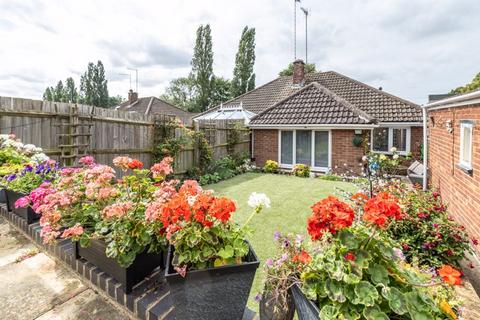 2 bedroom bungalow for sale, Shelley Drive, Bletchley, Milton Keynes