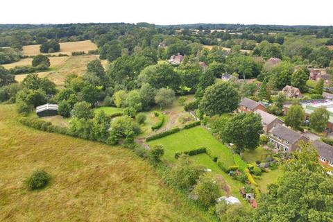 3 bedroom detached house for sale, Horns Road, Hawkhurst, Kent, TN18 4QT