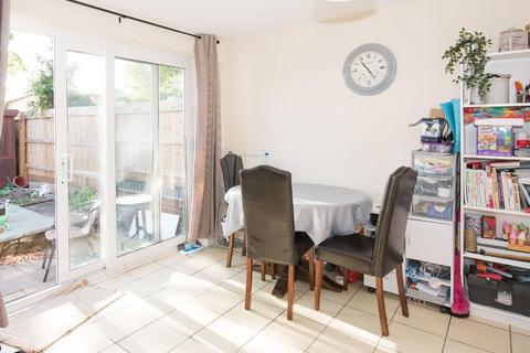 undefined, Rothwell NN14