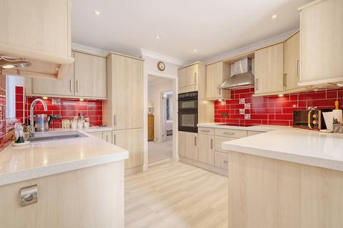 2 bedroom bungalow for sale, Westbourne Drive, Brentwood, CM14