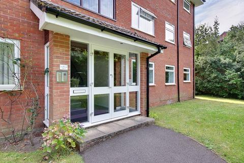 2 bedroom apartment for sale, Two Bedroom Ground Floor Flat - Dean Park