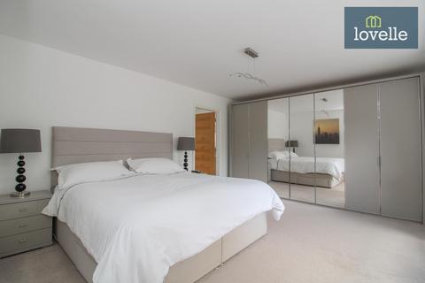 6 Healing Road, Stallingborough, Grimsby, DN41 8AD