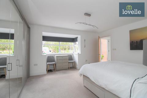 6 Healing Road, Stallingborough, Grimsby, DN41 8AD