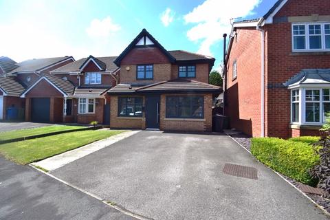 4 bedroom detached house to rent, Gleneagles Close, Lowton