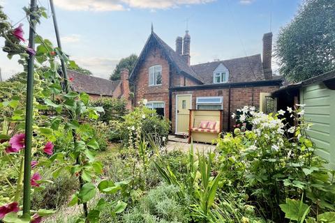 3 bedroom cottage for sale, Stokes Lane, Tewkesbury GL20