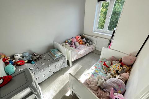 37 Lorimer Close, Luton, LU2 7RL