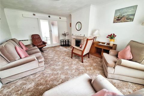 16 Carnegie Drive, Cardiff, CF23 6DH