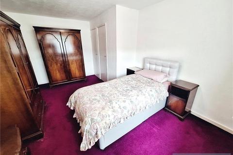 16 Carnegie Drive, Cardiff, CF23 6DH
