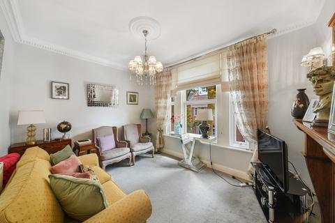 2 bedroom house for sale, Elliott Road, Chiswick W4