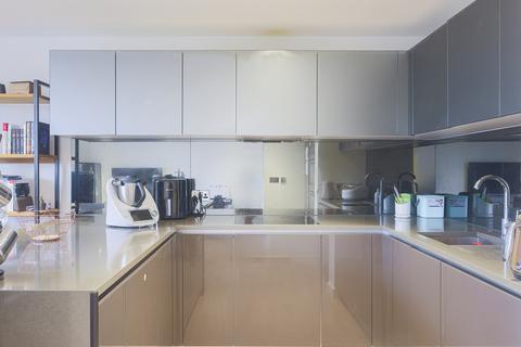 2 bedroom apartment for sale, Heritage Place, Brentford TW8