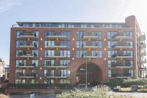 3 bedroom apartment for sale, Thunderer Walk, Woolwich SE18