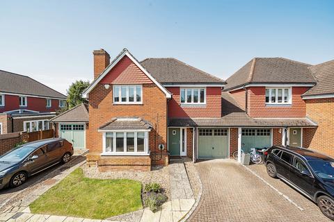 4 bedroom detached house for sale, Church Road, Byfleet, West Byfleet