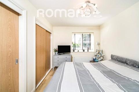 2 bedroom apartment for sale, Headley Road, Woodley, Reading