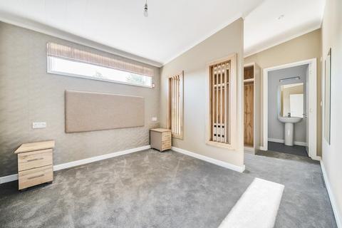 undefined, Eagle Road, Spalford, Newark