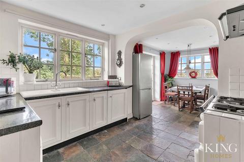37 Gunners Lane, Studley, B80 7LU