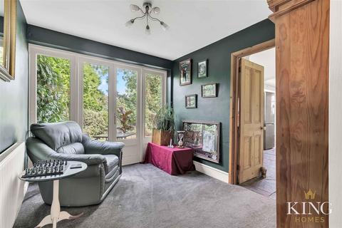 37 Gunners Lane, Studley, B80 7LU