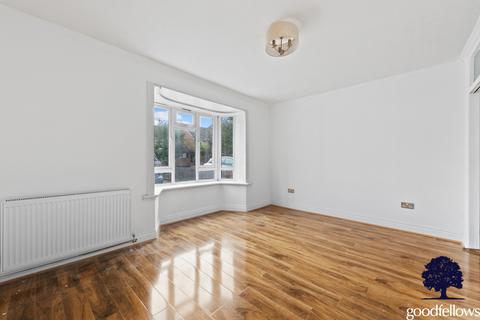 3 bedroom house to rent, Carisbrooke Road, Mitcham CR4