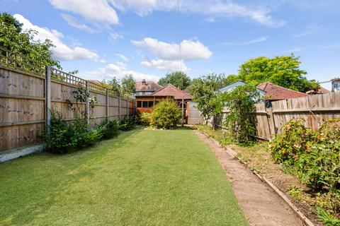 3 bedroom terraced house for sale, The Green, Morden SM4