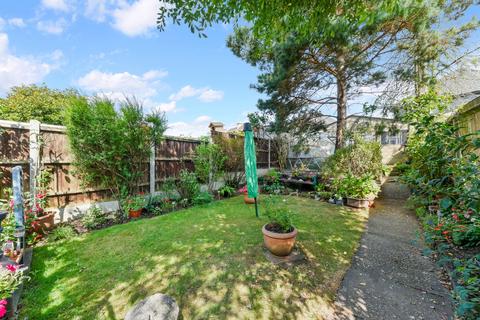 4 bedroom terraced house for sale, Rougemont Avenue, Morden SM4