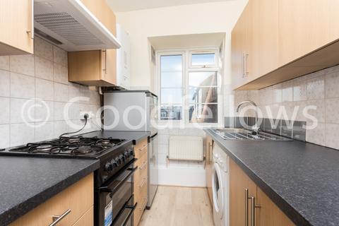 2 bedroom apartment to rent, Grosvenor Court, Surrey SM4