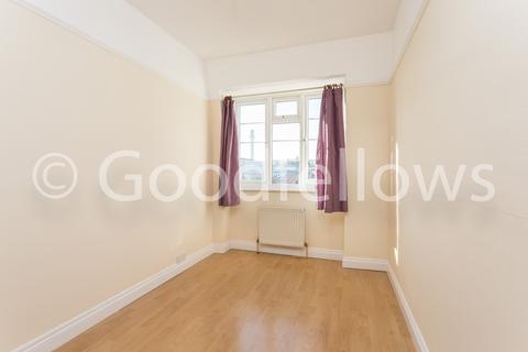 2 bedroom apartment to rent, Grosvenor Court, Surrey SM4