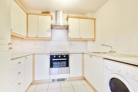 2 bedroom apartment to rent, Actonville Avenue, Manchester M22