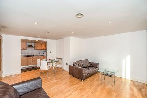 2 bedroom flat to rent, Mast Quay, London SE18