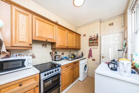 3 bedroom terraced house to rent, St. Peters Grove, Kent CT1