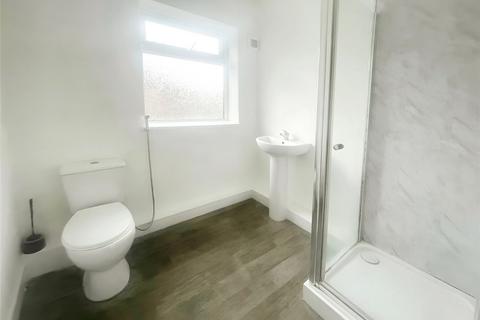 3 bedroom terraced house to rent, Old Bank Lane, Lancashire BB2