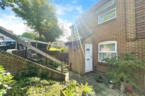 2 bedroom terraced house for sale, Romney Road, Chatham ME5