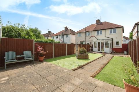 44 Powder Mill Lane, Twickenham, TW2 6ED
