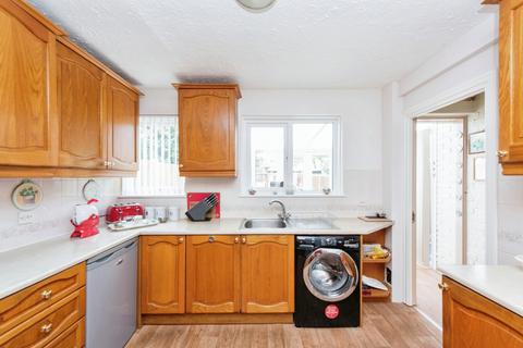 44 Powder Mill Lane, Twickenham, TW2 6ED