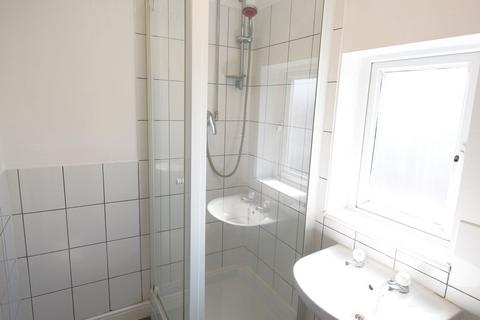 1 bedroom in a house share to rent, 65 Monks Road, Lincoln, Lincolnshire, LN2 5HP