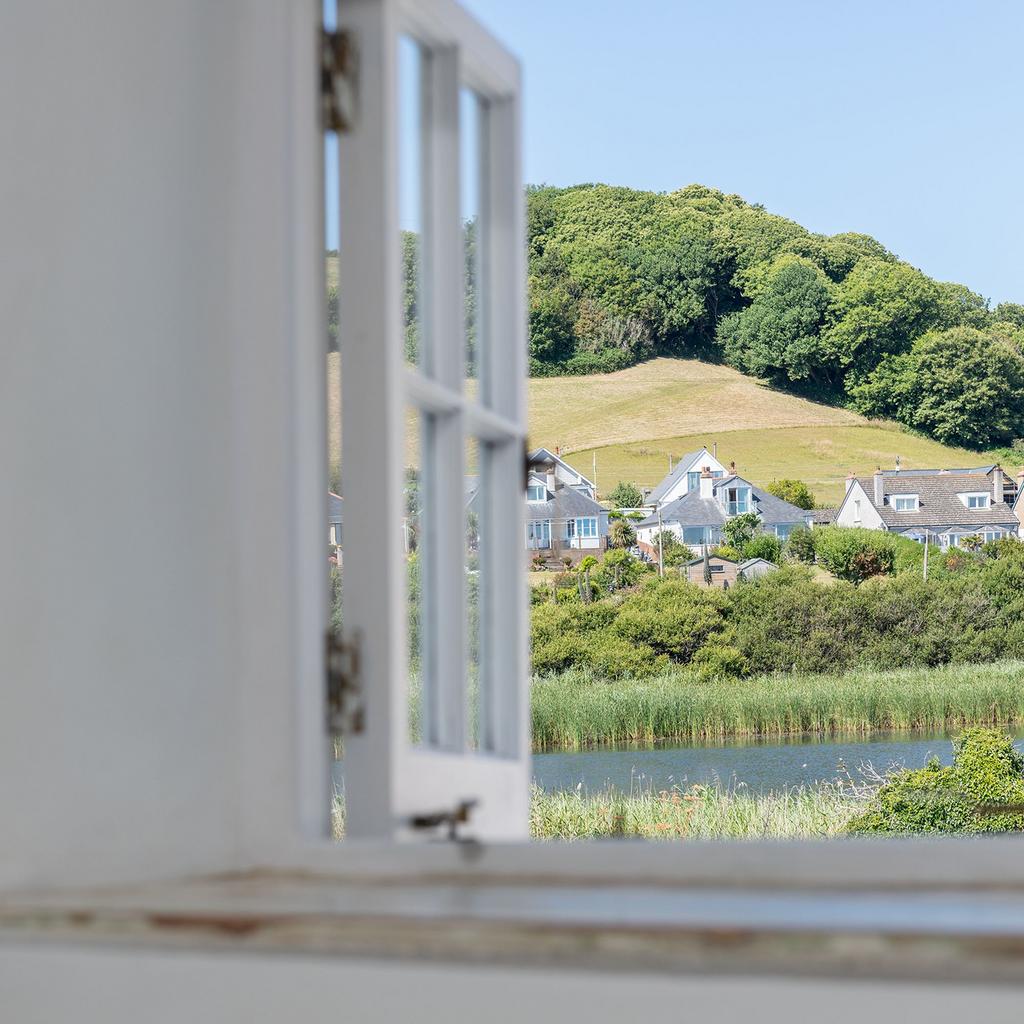 Port Cottage Bed 2 View Torcross