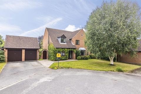 4 bedroom detached house for sale, Church Side, Newark NG22