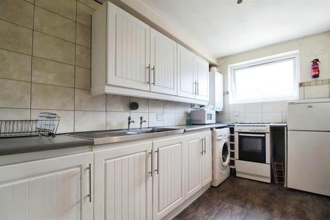 1 bedroom flat for sale, Gurnard Close, Yiewsley, West Drayton