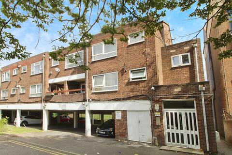 1 bedroom flat for sale, Gurnard Close, Yiewsley, West Drayton