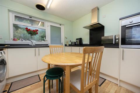 43 Ballater Crescent, Wishaw, ML2 7YJ