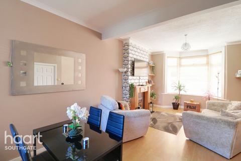 3 bedroom end of terrace house for sale, Carlton Road, London