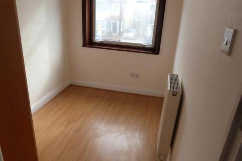 3 bedroom flat to rent, Nightingale Road, Edmonton, N9