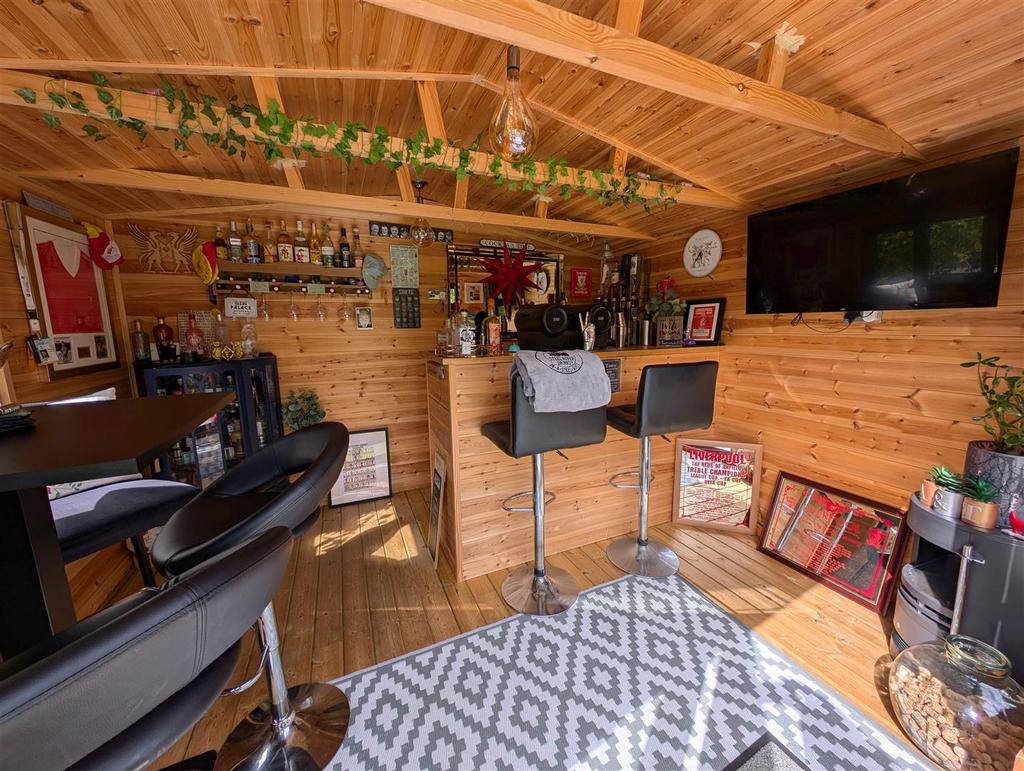 Shed/Garden Bar